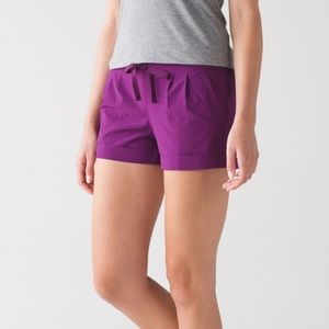 RARE LULULEMON SPRING BREAKAWAY SHORTS!